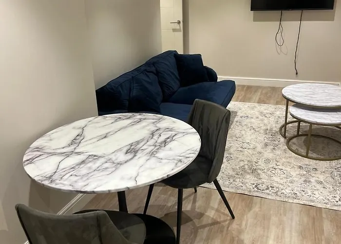 Modern 1 Bed In * Лідс