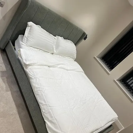 Modern 1 Bed In Leeds (West Yorkshire)