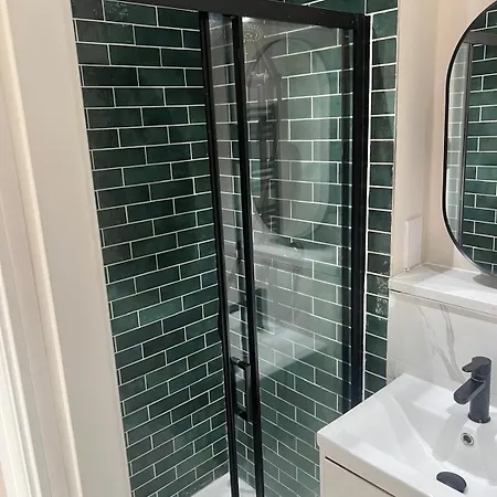 Modern 1 Bed In Leeds (West Yorkshire)